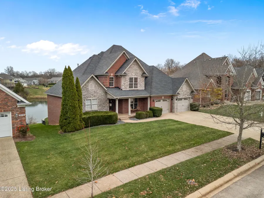 511 Davenport Dr, Louisville, KY 40245 - Image #3