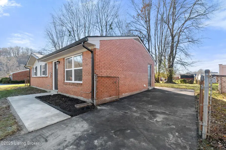 5336 Logwood Ave, Louisville, KY 40272 - Image #3