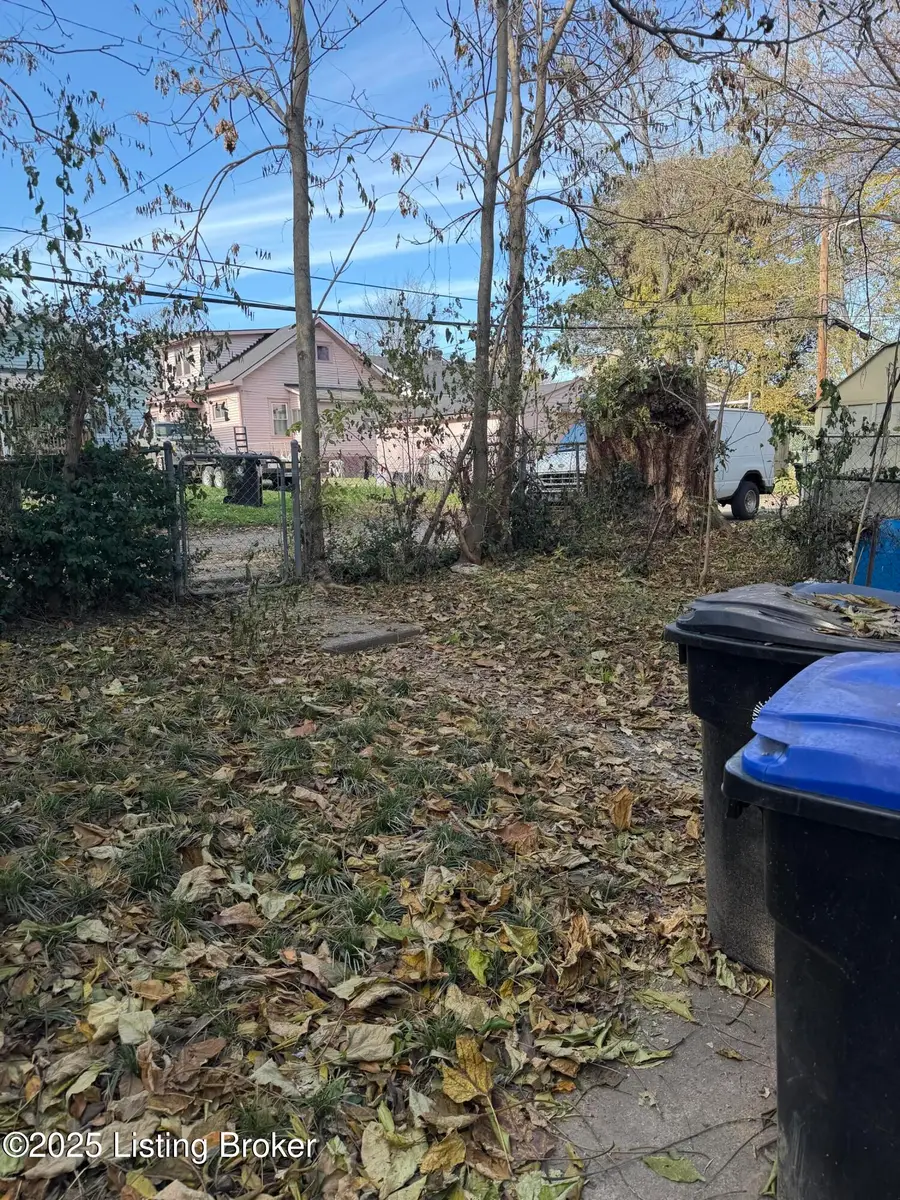 116 Boston Ct, Louisville, KY 40212 - Image #3