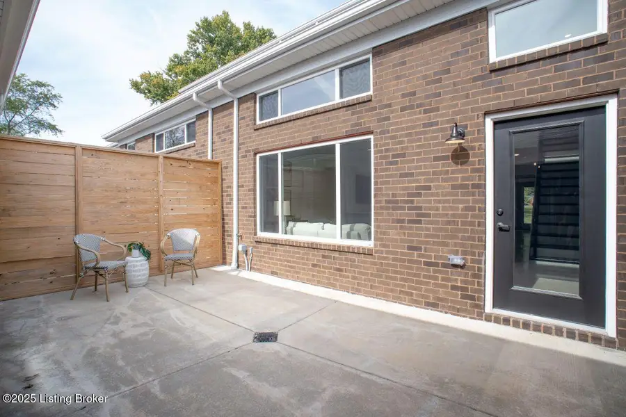 606 Burnett Farm Ln, Louisville, KY 40243 - Image #3