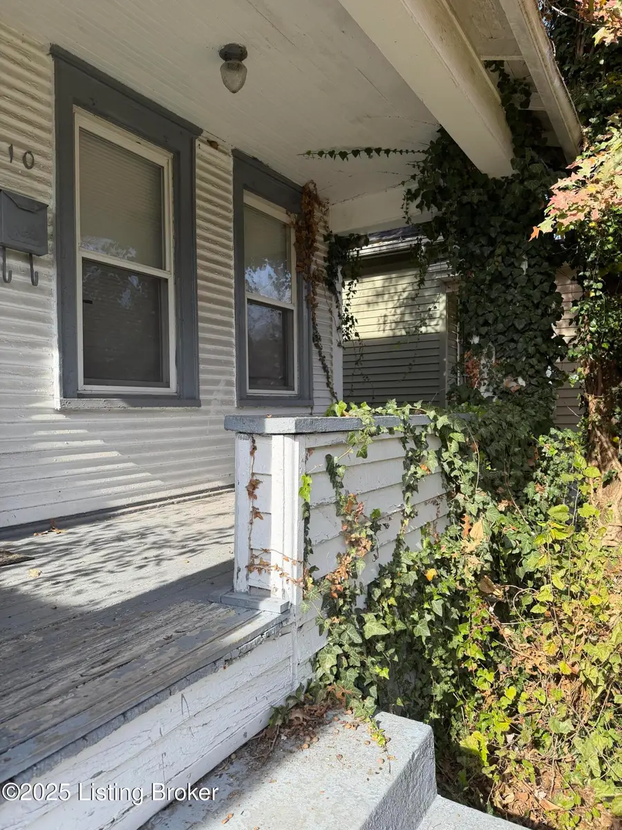 110 Boston Ct, Louisville, KY 40212 - Image #2