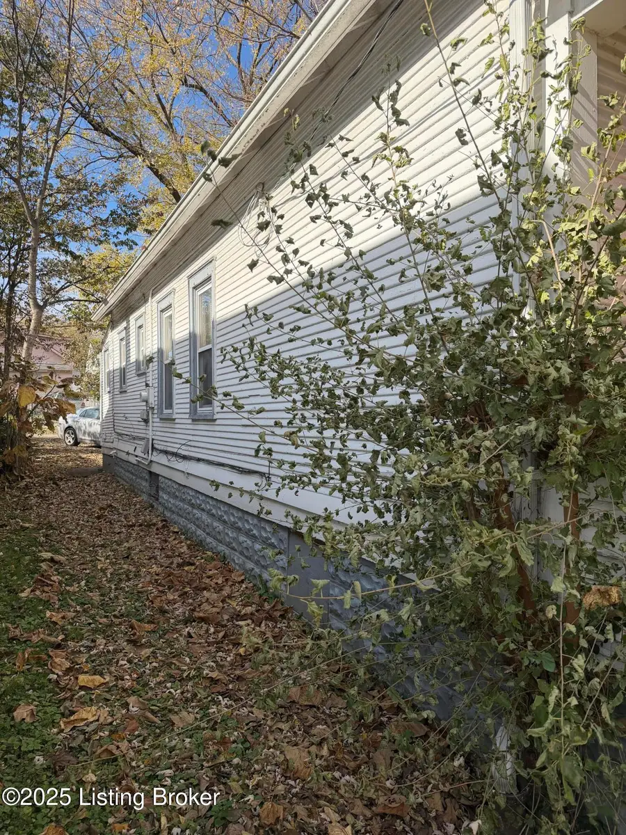 110 Boston Ct, Louisville, KY 40212 - Image #3