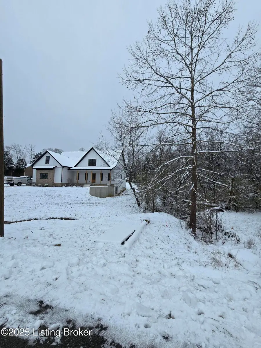 7505 Commonwealth Dr, Crestwood, KY 40014 - Image #2