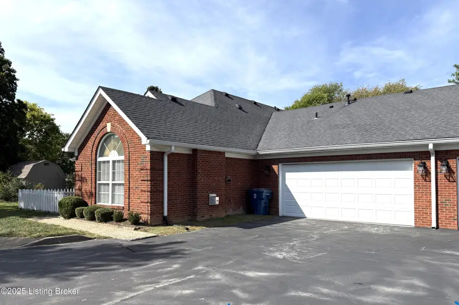 10014 Grey Hawk Dr, Louisville, KY 40219 - Image #3