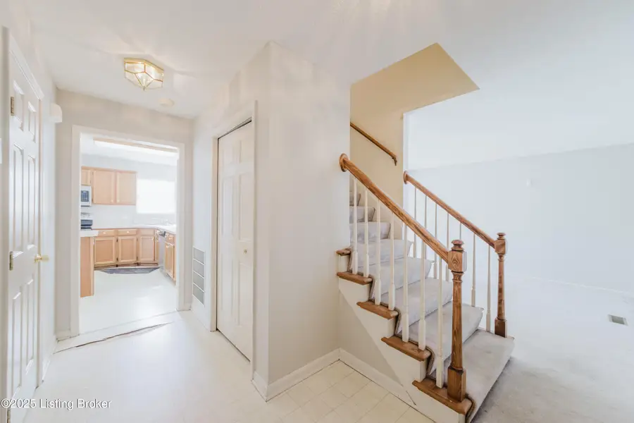 4400 Bays End Ct, Louisville, KY 40245 - Image #3