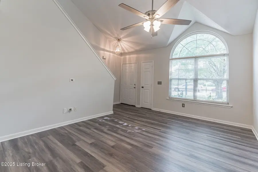 4329 Willowview Blvd, Louisville, KY 40299 - Image #3