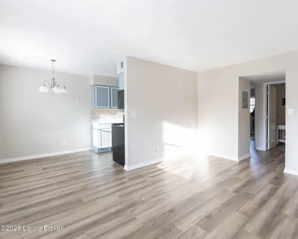 239 Middletown Square, Louisville, KY 40243