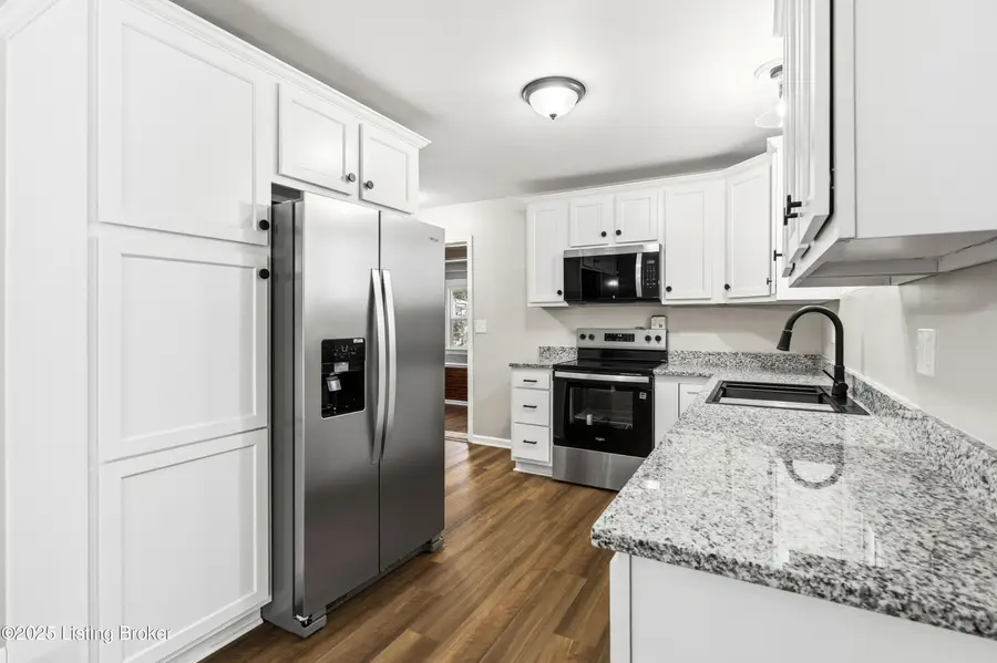 311 Dawkins Rd, La Grange, KY 40031 - Image #2