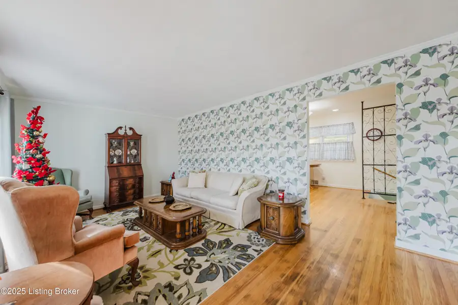 4211 Blossomwood Dr, Louisville, KY 40220 - Image #2