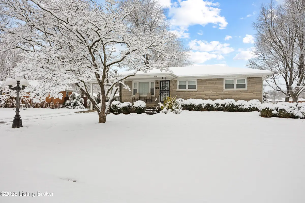 4320 Jade Ct, Louisville, KY 40216 - Image #1
