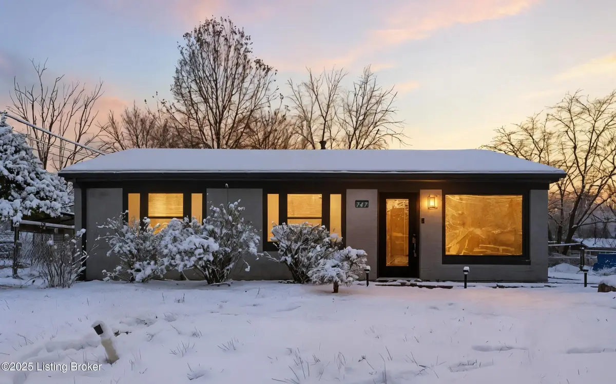 747 Overdale Dr, Louisville, KY 40229 - Image #1