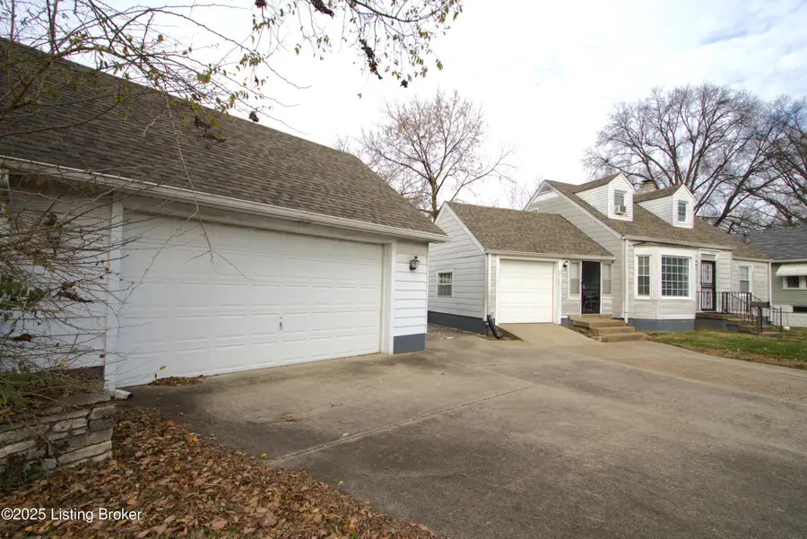 1009 W Ashland Ave, Louisville, KY 40215 - #2