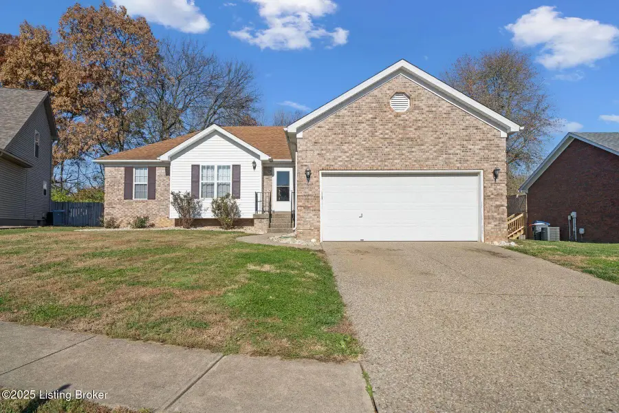 7025 Alma June Way, Louisville, KY 40228 - Image #2