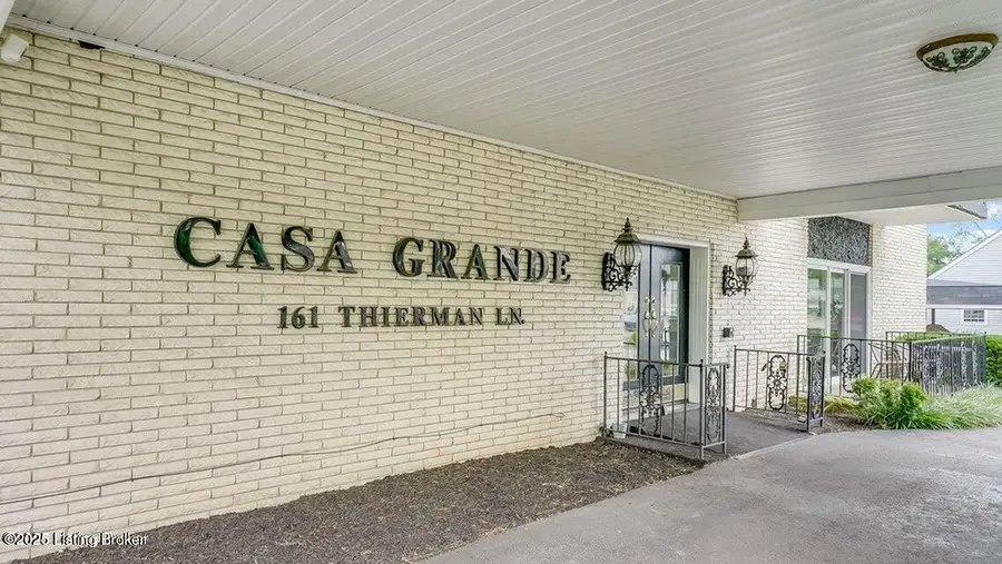 161 Thierman Ln #3E, Louisville, KY 40207 - Image #2
