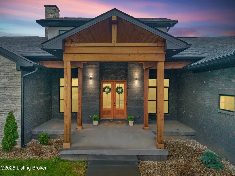 300 S Stallard Dr, Shelbyville, KY 40065 - Image #3