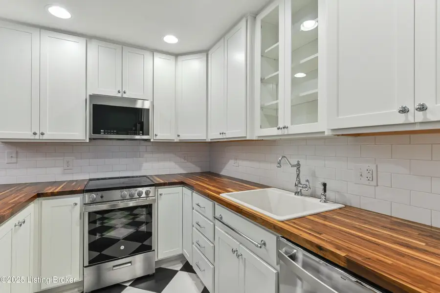 2043 Douglass Blvd #8, Louisville, KY 40205 - Image #2