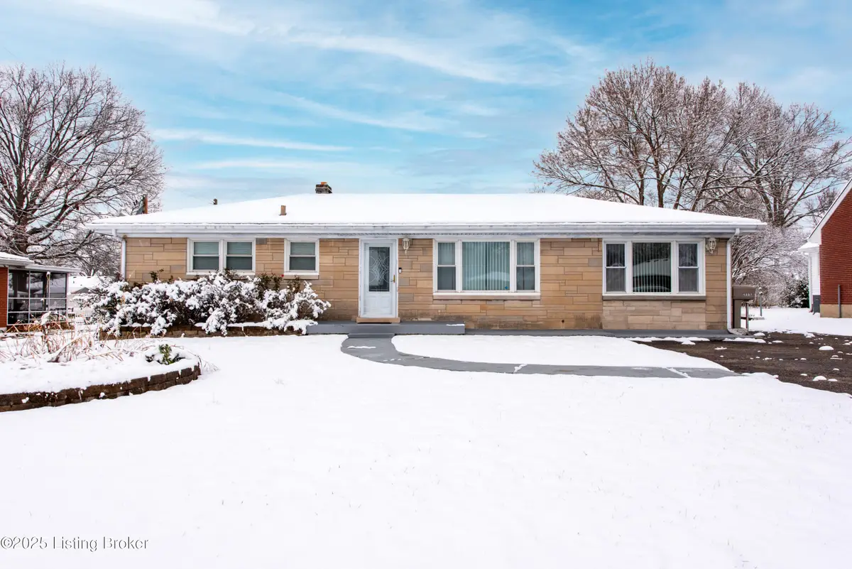 1337 Villa Park Dr, Louisville, KY 40219 - Image #1