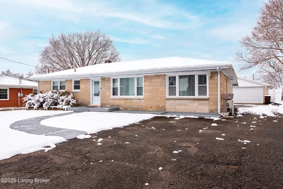 1337 Villa Park Dr, Louisville, KY 40219 - Image #2