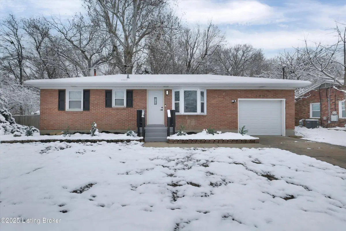 7003 Yuma Way, Louisville, KY 40258 - Image #1