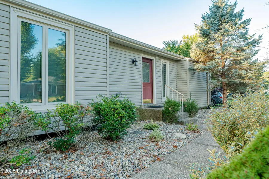 8702 Mckenna Way, Louisville, KY 40291 - Image #2