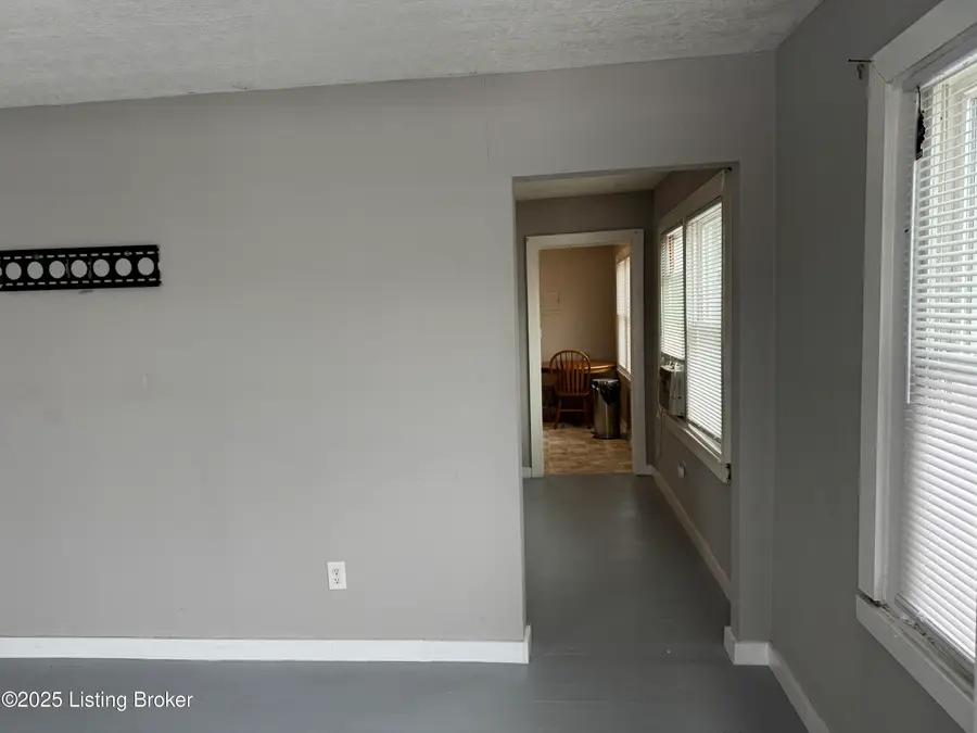 2027 S 41st St, Louisville, KY 40211 - Image #3