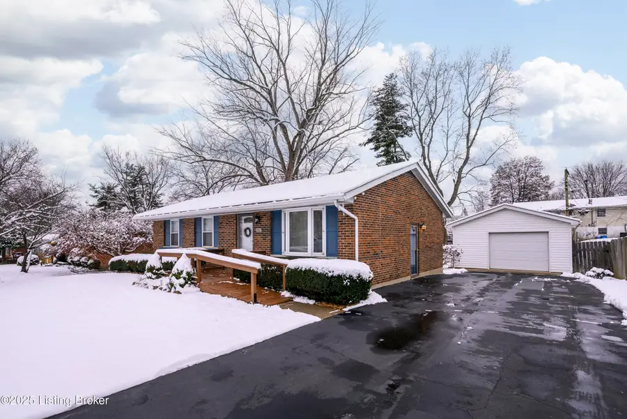 1225 Sportsman Dr, Jeffersonville, IN 47130 - Image #2
