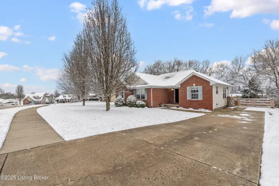 203 Swan Way, Taylorsville, KY 40071 - Image #2