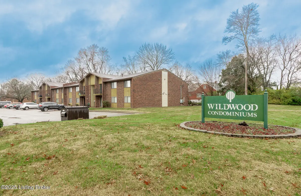 7052 Wildwood Cir #107, Louisville, KY 40291 - Image #1