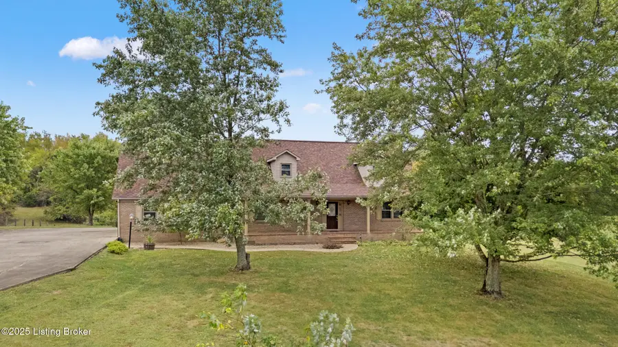 1233 Johnson Rd, Lawrenceburg, KY 40342 - Image #2