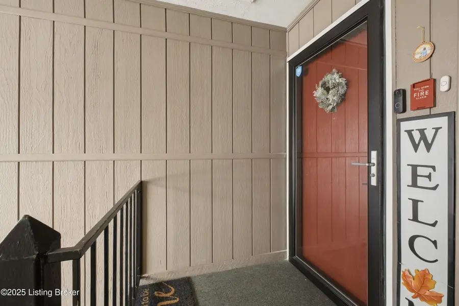 5 Lakeshore Dr, Clarksville, IN 47129 - Image #3