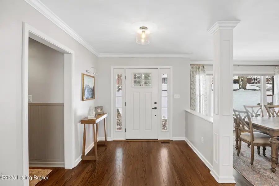 209 Daleview Ln, Louisville, KY 40207 - Image #2