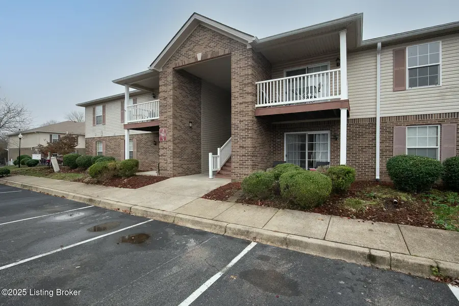 7801 Alfred Schlatter Dr #2, Louisville, KY 40214 - Image #2