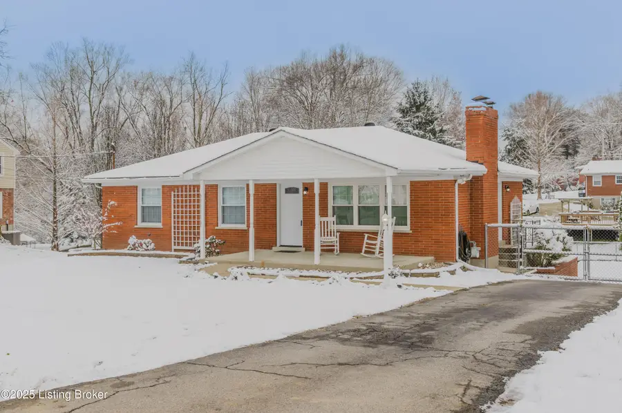 10240 Dodge Ln, Louisville, KY 40272 - Image #2