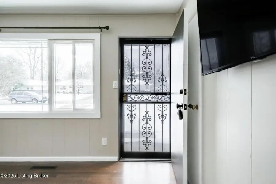 1309 Mill Race Rd, Lyndon, KY 40242 - Image #3