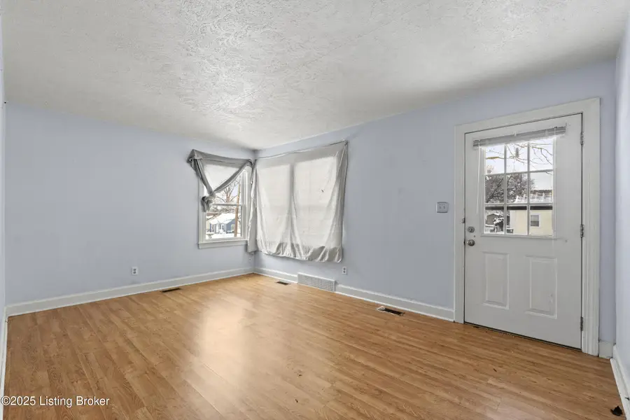 4318 S Brook St, Louisville, KY 40214 - Image #2