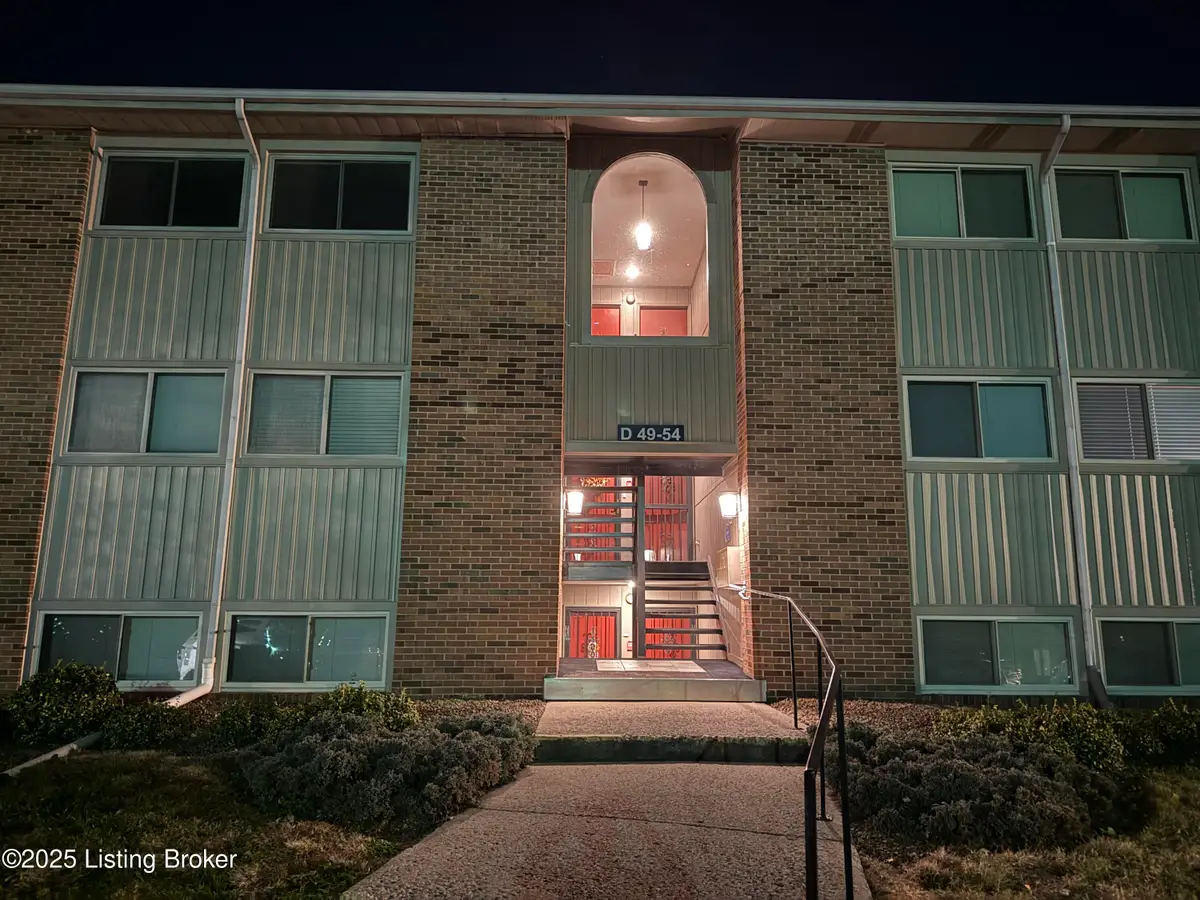 53 Lakeshore Dr, Clarksville, IN 47129 - Image #1