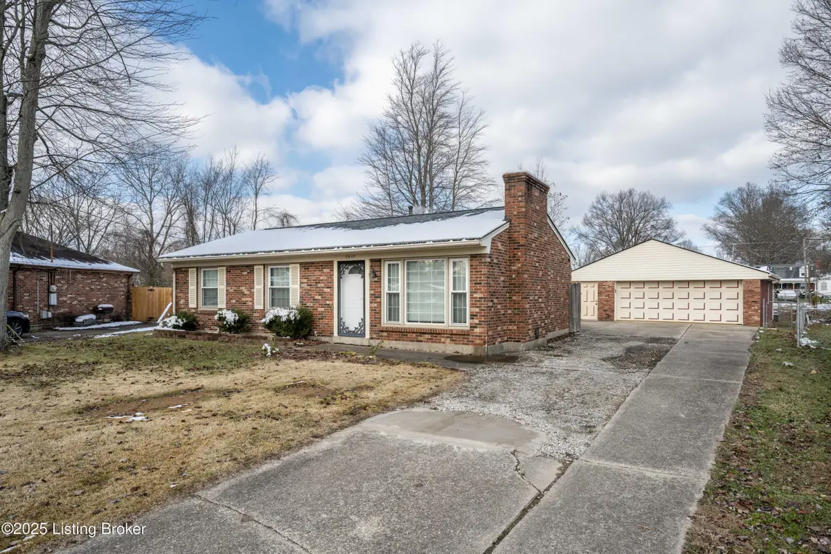 7517 Mallard Dr, Louisville, KY 40258 - Image #1