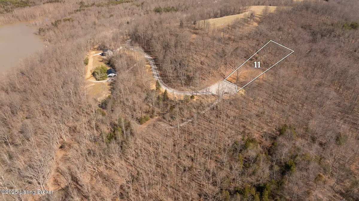 303 Conoloway Bay Dr, Clarkson, KY 42726 - Image #1