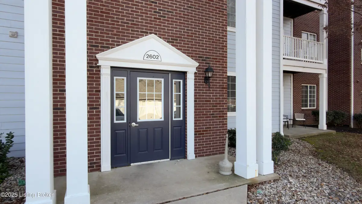 2602 Aristocrat Pl #101, Louisville, KY 40299 - Image #1