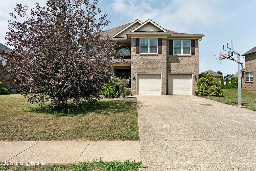371 Persimmon Dr, Mount Washington, KY 40047 - Image #3