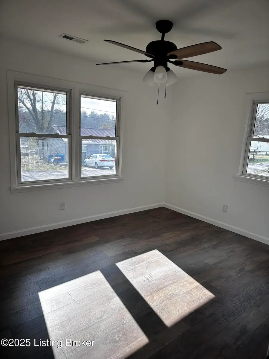 523 Leavette Ave, Leitchfield, KY 42754 - Image #3