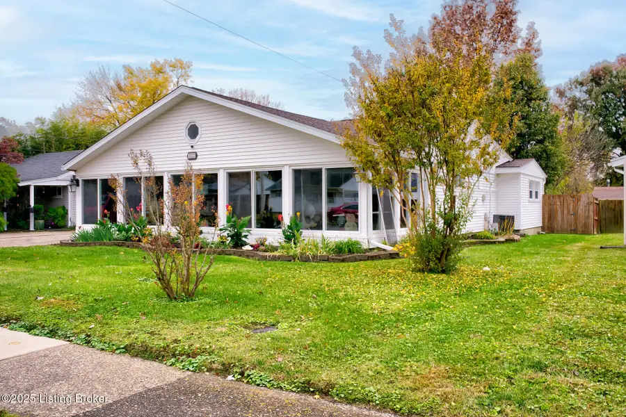 4820 Redstart Rd, Louisville, KY 40213 - Image #2