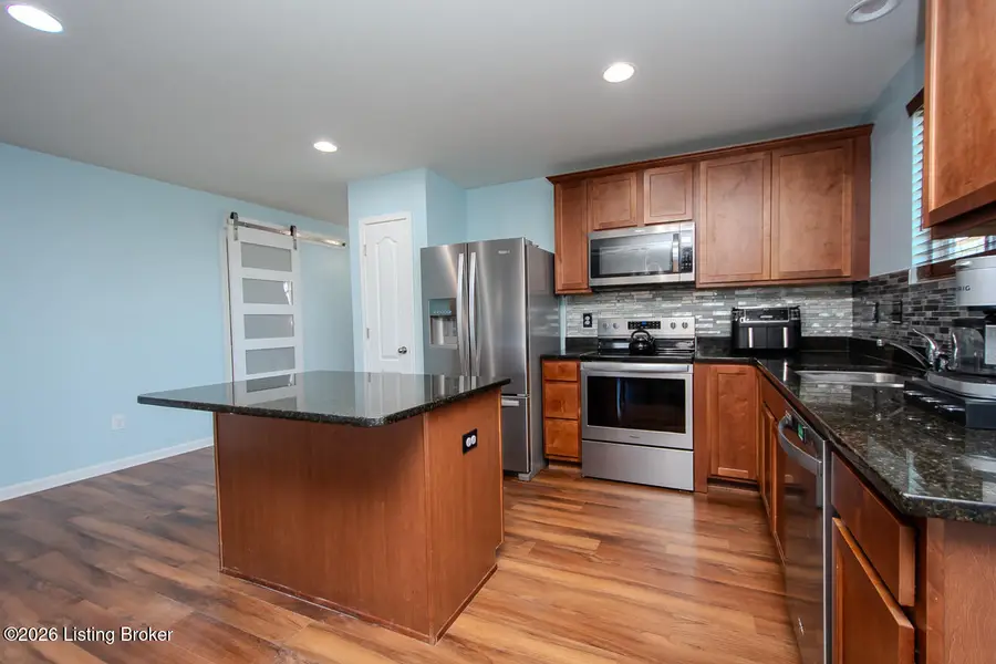 5076 Tealwood Dr, Shelbyville, KY 40065 - Image #2