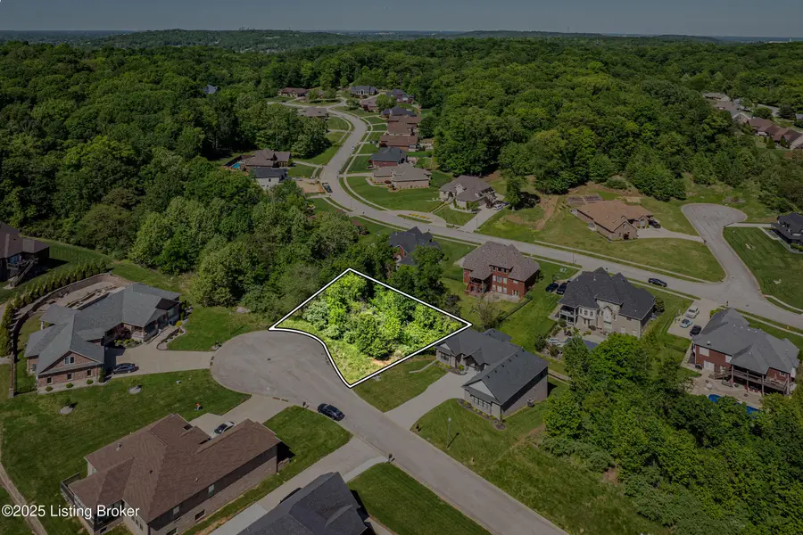 4103 Smarty Jones Dr, Louisville, KY 40214 - #2