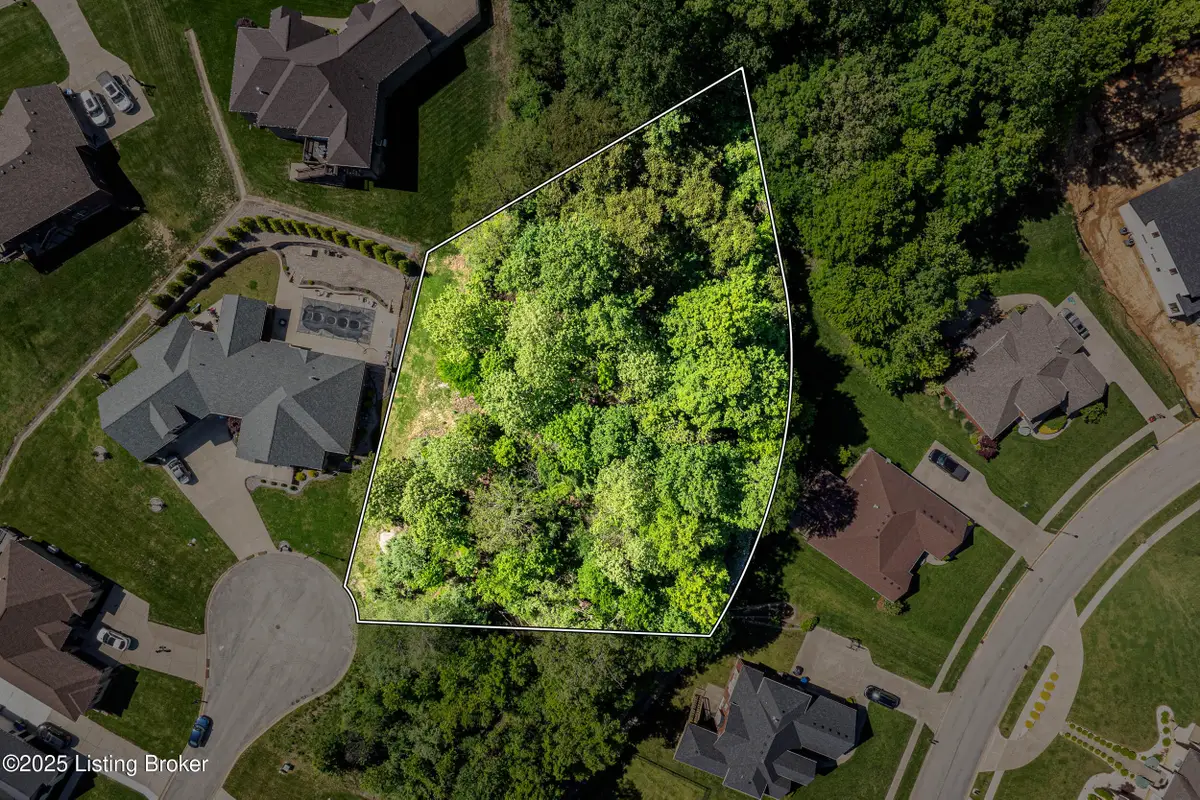 4101 Smarty Jones Dr, Louisville, KY 40214 - Image #1