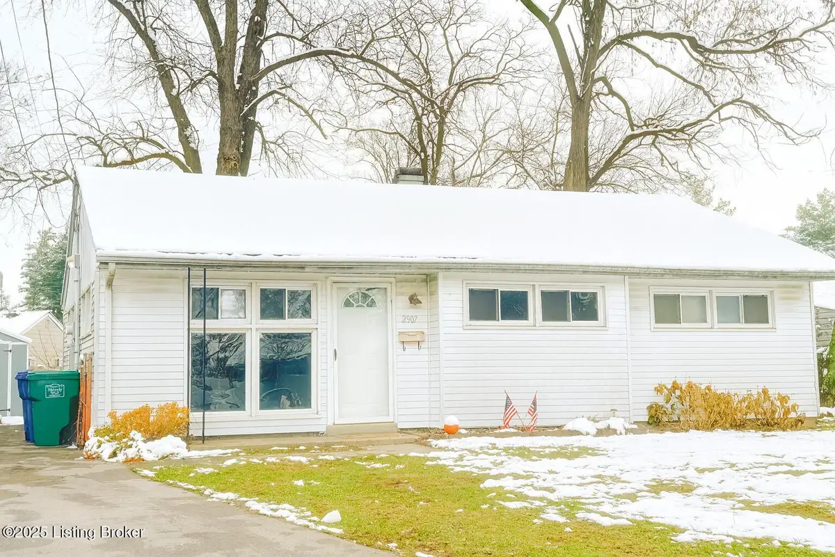 2907 Garey Ln, Louisville, KY 40216 - Image #1