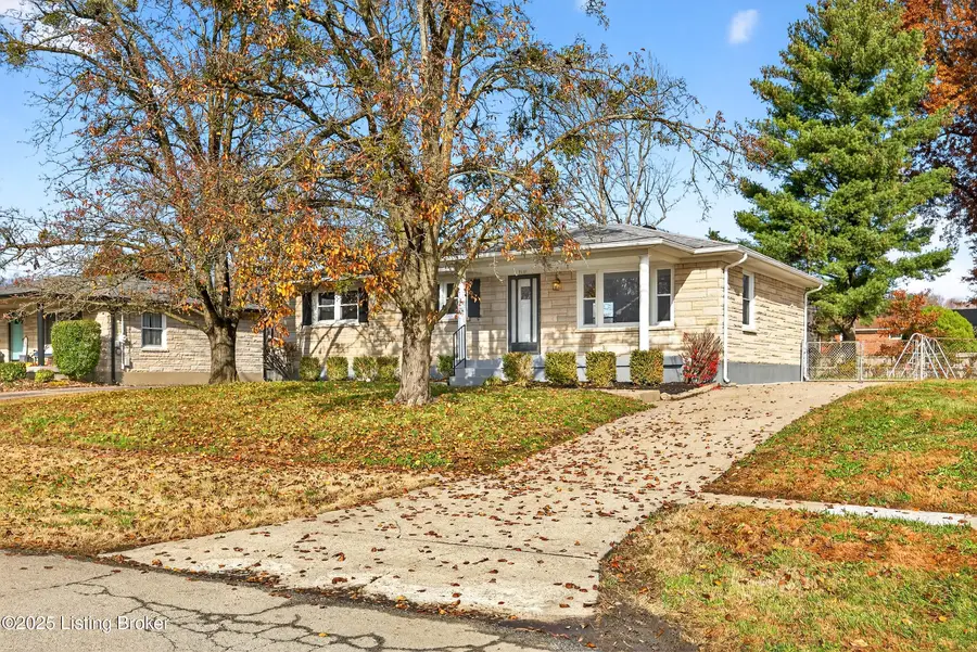 9118 Wanlou Dr, Louisville, KY 40272 - Image #3