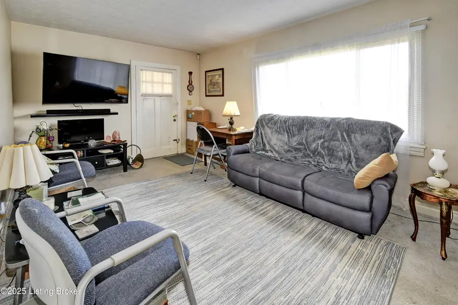 618 W Southern Heights Ave, Louisville, KY 40215 - Image #2