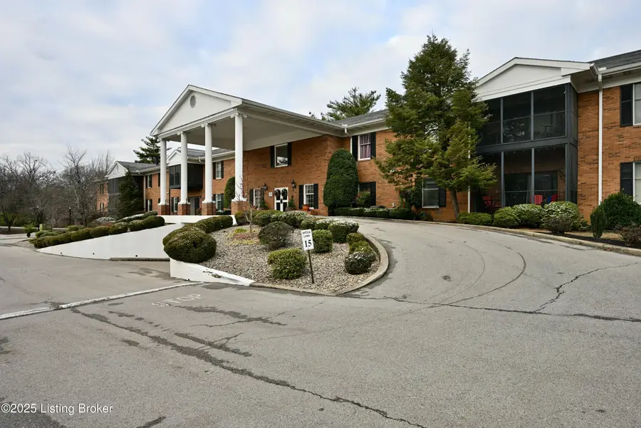 1616 Gardiner Ln #210, Louisville, KY 40205 - Image #2