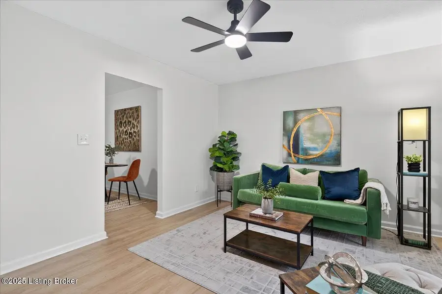 5704 Toebbe Ln, Louisville, KY 40229 - Image #2